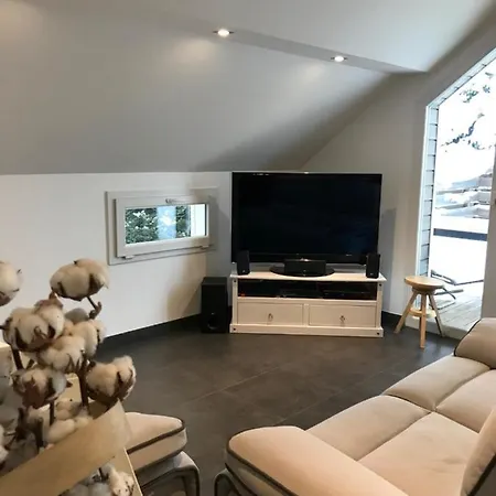 Le Grand Sapin. Maison Au Calme Proche Commerces Holiday home