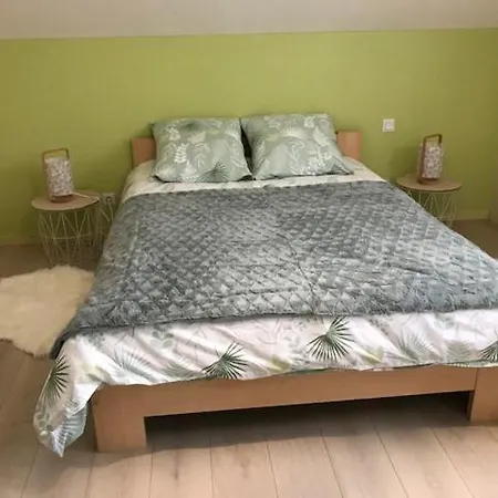 Le Grand Sapin. Maison Au Calme Proche Commerces *
