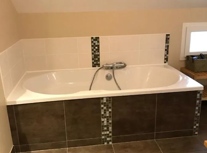 Vakantiehuis Le Grand Sapin. Maison Au Calme Proche Commerces