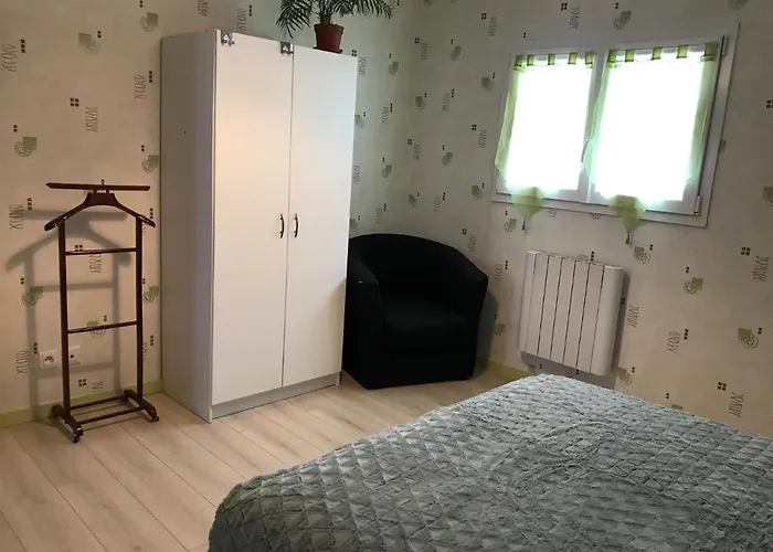 Le Grand Sapin. Maison Au Calme Proche Commerces